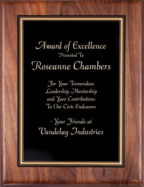 Walnut Plaque With Black Engraving Plate - P318