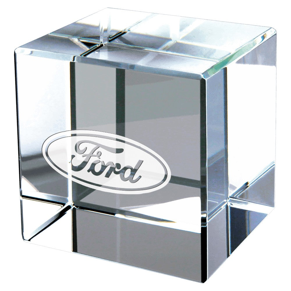 Personalized Crystal Cube Paper Weight - 2 1/2" x 2 1/2"